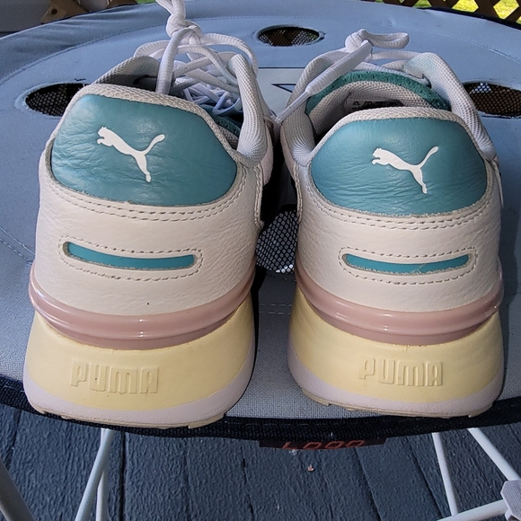 PUMA R78 Voyage Women's Size 11 - Picture 7 of 12